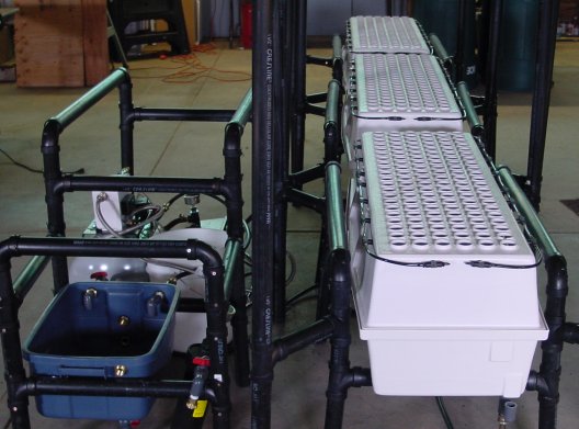 Aeroponic GS-V 3-pak with Light Arrays GS-V L3